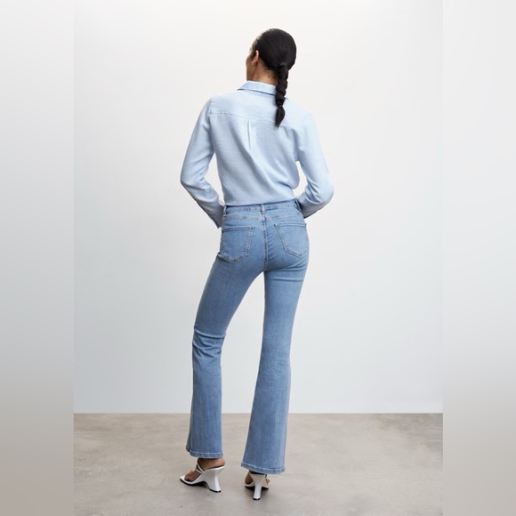 NWT Mango Outlet Medium-rise Flared Jeans - Picture 3 of 3